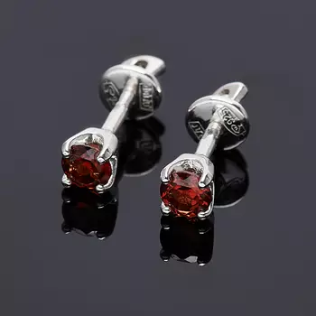 Серьги гранат альмандин (серебро 925 пр. родир. бел.) пуссеты огранка