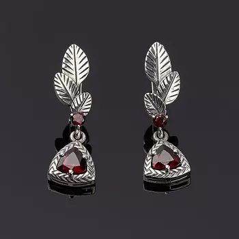 Серьги гранат альмандин (серебро 925 пр. оксидир.) огранка