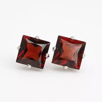 Серьги гранат альмандин (серебро 925 пр. родир. бел.) пуссеты огранка