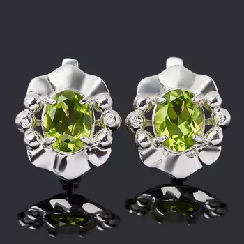 Серьги хризолит (серебро 925 пр. родир. бел.) огранка