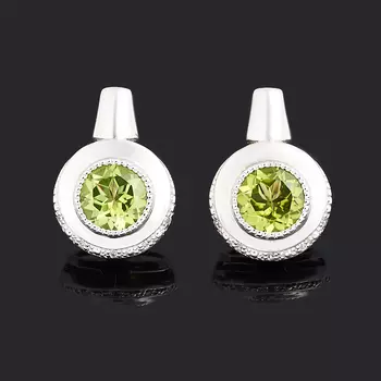 Серьги хризолит (серебро 925 пр. родир. бел.) огранка