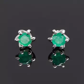 Серьги изумруд (серебро 925 пр. родир. бел.) пуссеты огранка