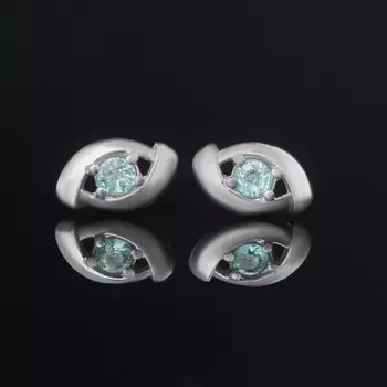 Серьги изумруд (серебро 925 пр. родир. бел.) пуссеты огранка