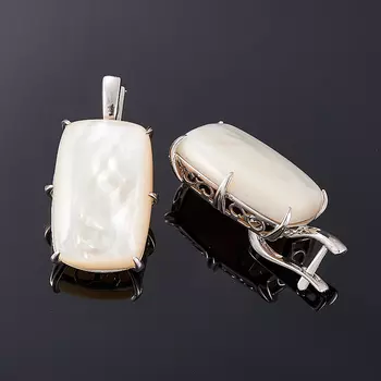 Серьги перламутр бежевый (серебро 925 пр.)