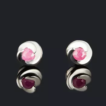 Серьги рубин (серебро 925 пр. родир. бел.) пуссеты огранка