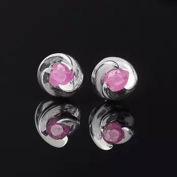 Серьги рубин (серебро 925 пр. родир. бел.) пуссеты огранка