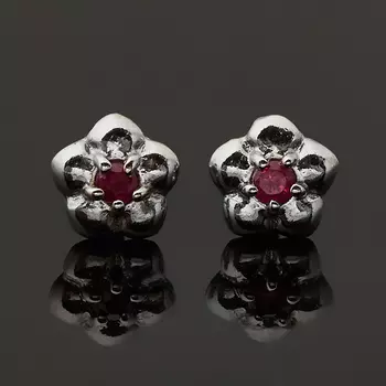 Серьги рубин (серебро 925 пр. родир. бел.) пуссеты огранка