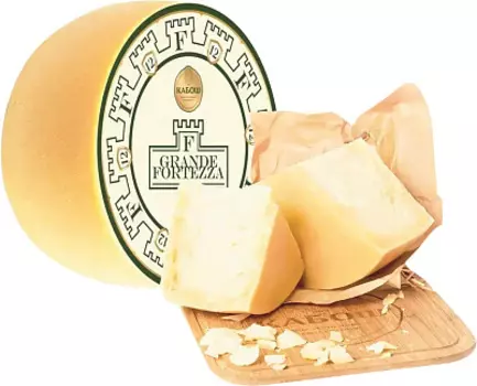 БЗМЖ Сыр Grande Fortezza 12 mesi 50% вес Кабош