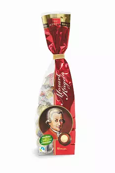 Шоколадные конфеты Mozart Kugeln из темного шоколада с двухслойной начинкой из марципана и ореховой нуги Confiserie Heindl