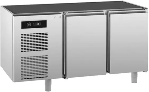 Холодильный стол SAGI