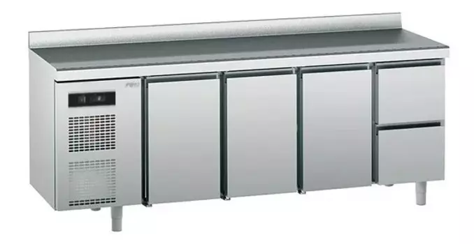 Холодильный стол SAGI