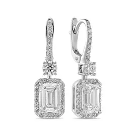 Серьги c выращенным бриллиантом