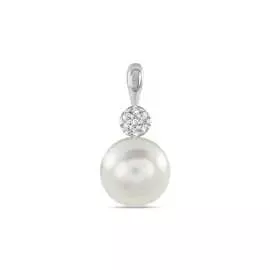 Золотая подвеска c бриллиантами и жемчугом