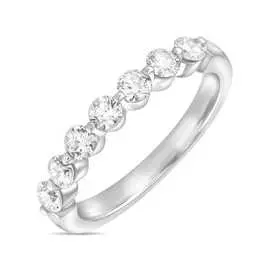 Золотое кольцо c бриллиантами