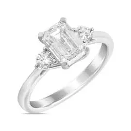 Золотое кольцо c бриллиантами