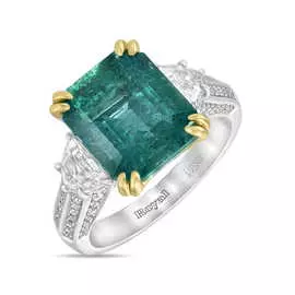 Золотое кольцо c бриллиантами и изумрудом