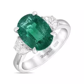 Золотое кольцо c бриллиантами и изумрудом