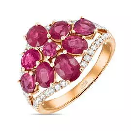 Золотое кольцо c бриллиантами и рубинами