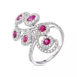 Золотое кольцо c бриллиантами и рубином