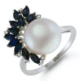 Золотое кольцо c бриллиантами, жемчугом и сапфирами
