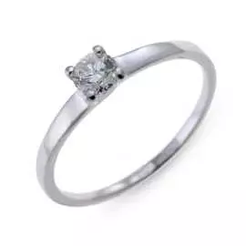 Золотое кольцо c бриллиантом