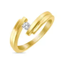 Золотое кольцо c бриллиантом