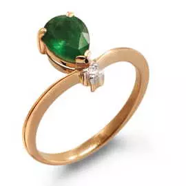 Золотое кольцо c бриллиантом и изумрудом