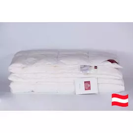 Одеяло всесезонное Light Luxe Down Grass кассетное 240x220 см