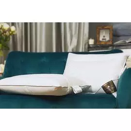 Подушка Trois Couronnes Regina 50x90 см