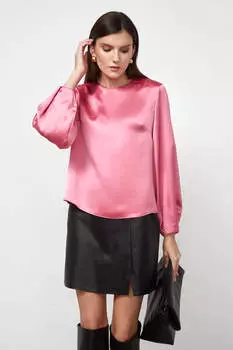 Блуза атласная с объемными рукавами