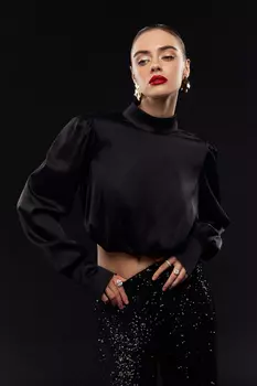 Блуза с открытой спиной