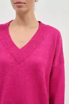 Джемпер с V-образным вырезом