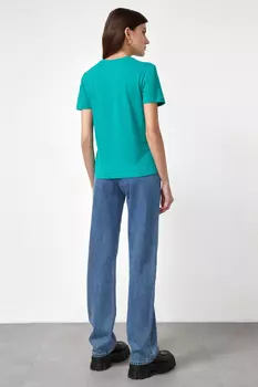 Футболка с бархатистой поверхностью