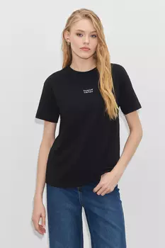 Футболка "Talented and ambitious"