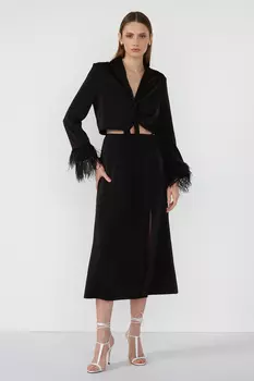 Юбка атласная с разрезом