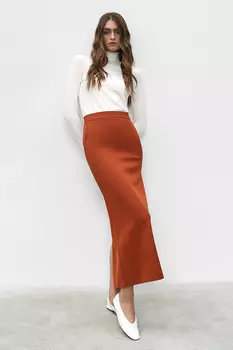 Юбка прямая с разрезом