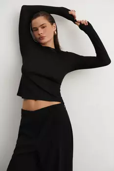 Лонгслив из трикотажа приталенного силуэта