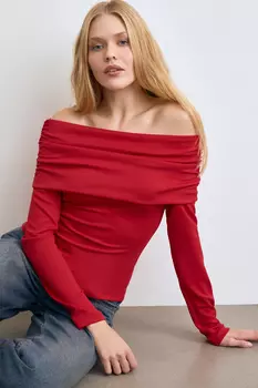 Лонгслив из трикотажа с открытыми плечами