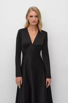 Платье из атласа с V-образным вырезом