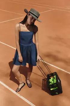 Платье мини из джинсы на бретелях