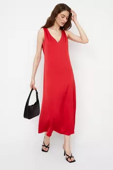 Платье прямое из атласа