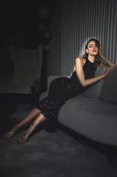 Платье с открытой спиной