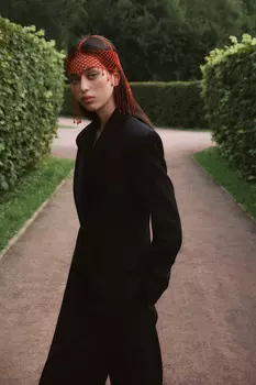 Приталенный жакет из костюмной ткани