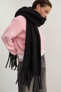 Шарф пушистый с бахромой