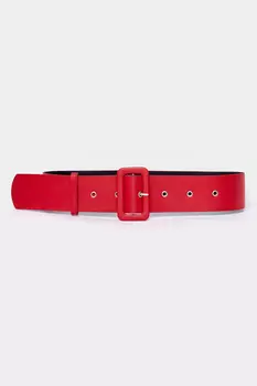 Широкий красный ремень с пряжкой в цвет