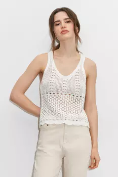 Топ ажурной вязки с V-образным вырезом