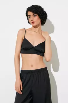 Топ из атласа с поясом под грудью