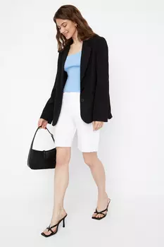 Топ на широких бретелях