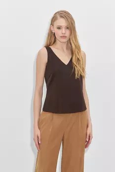 Топ с V-образным вырезом