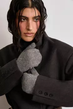 Варежки пушистые утепленные